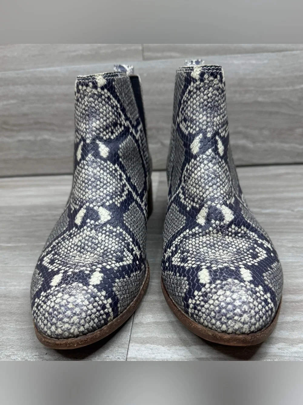 Madewell Snake Print Chelsea Booties Women’s Size 8